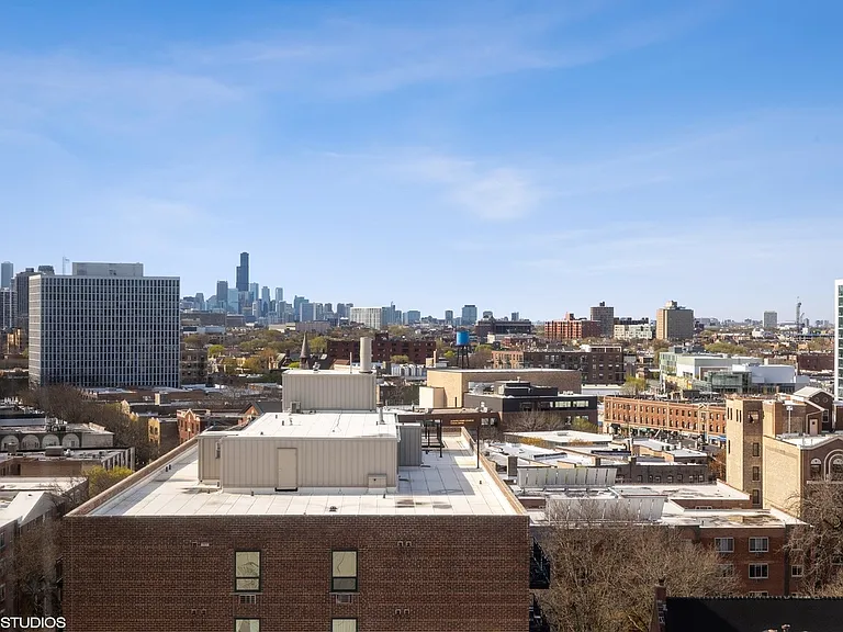 3930 N Pine Grove Ave #716 — Photo 5