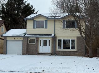 913 Jacarandah Dr, Newmarket, ON L3Y5J5