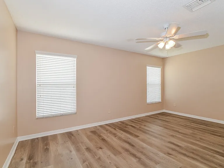 310 Country Lakes Cir — Photo 8
