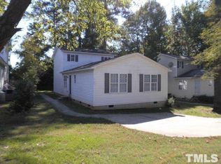 3127 Woods Pl, Raleigh, NC 27607