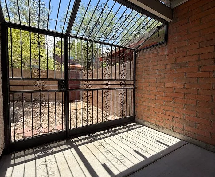 2825 N Adelaide Pl — Photo 11