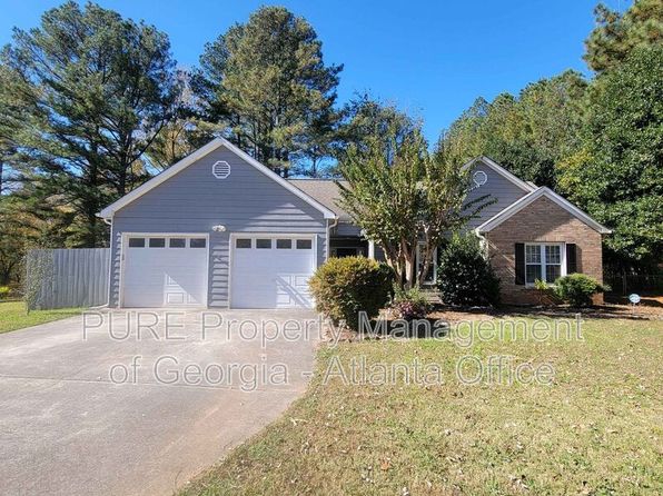 102 Laguna Springs Dr