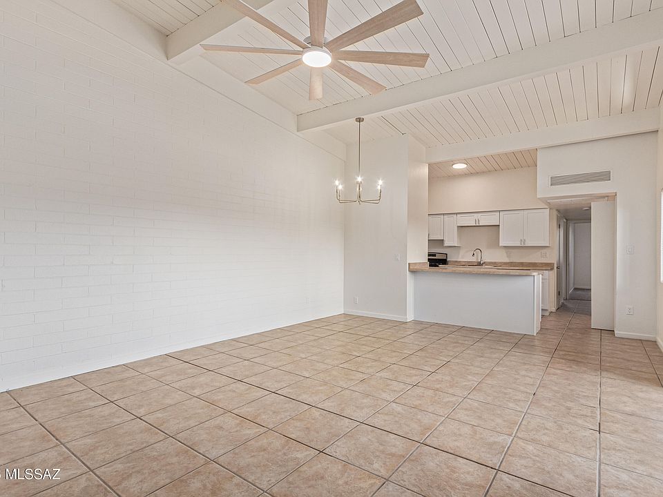 1st image of 2525 N Alvernon Way Unit E6