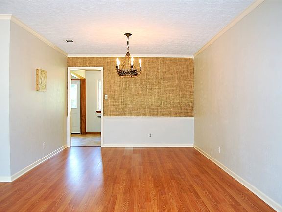 5th image of 5755 Bellaire Ln