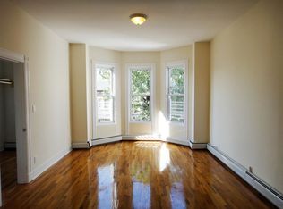 896 Summit Ave, Jersey City, NJ 07307
