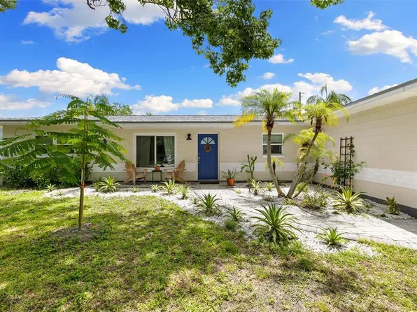 6555 19th Way N, Saint Petersburg, FL 33702