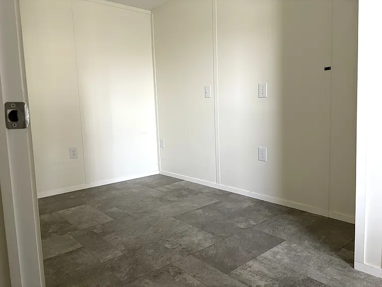 903 Salters St — Photo 5