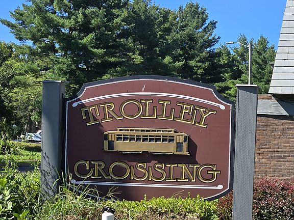 2nd image of 95 Trolley Crossing Lane #95