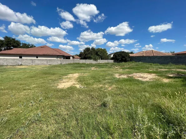 3007 Milton Ct, Laredo, TX 78041