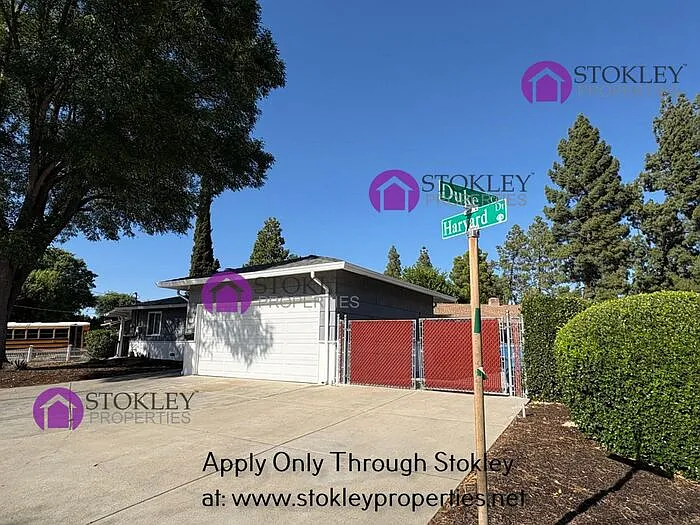 747 Harvard Dr — Photo 43