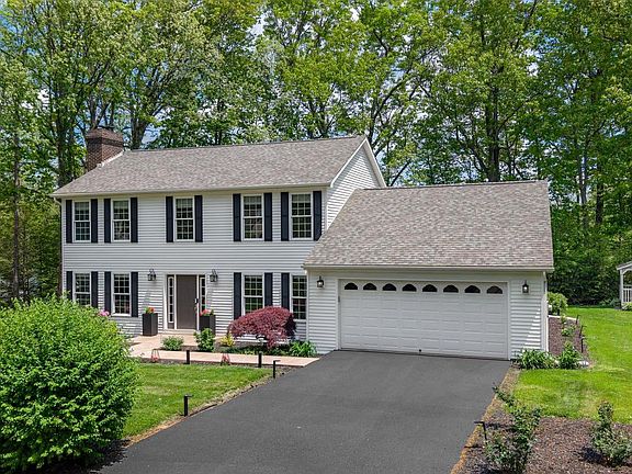 2nd image of 655 Belmont Cir