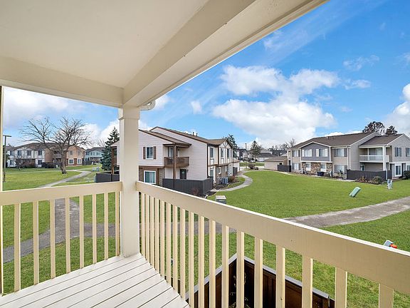3rd image of 17 Fernwood Dr #17P