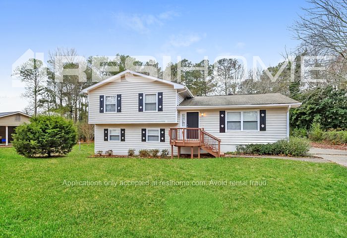 1st image of 111 Park Place Dr