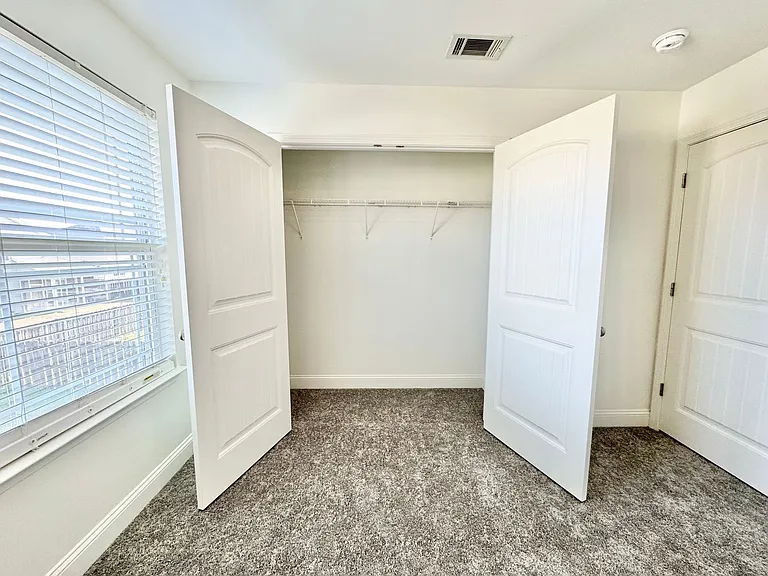 186 Savannah Ln — Photo 17