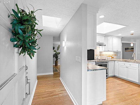 3rd image of 4832 SW Red Wing Way