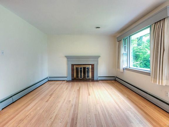 5th image of 808 Penola Dr