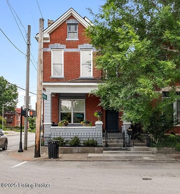 1st image of 1101 S 1st St