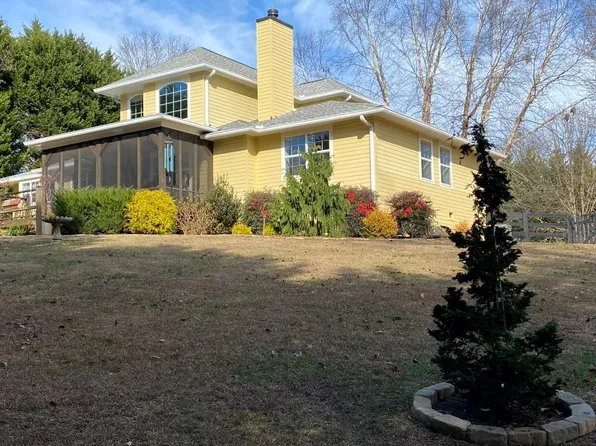 110 Spruce Pine St, Tate, GA 30177