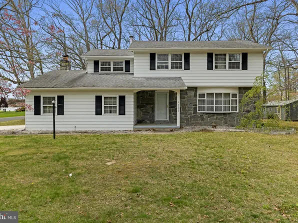 2052 Brookfield St, Vineland, NJ 08361