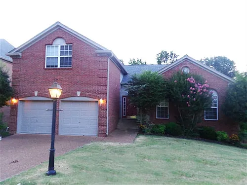 4804 Peninsula Pointe Dr Photo 1