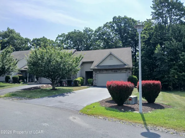 1041 S Appian Way, Hazle Township, PA 18202