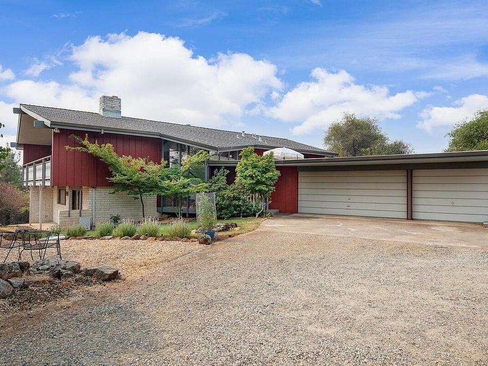 2nd image of 3570 Vista Grande Dr