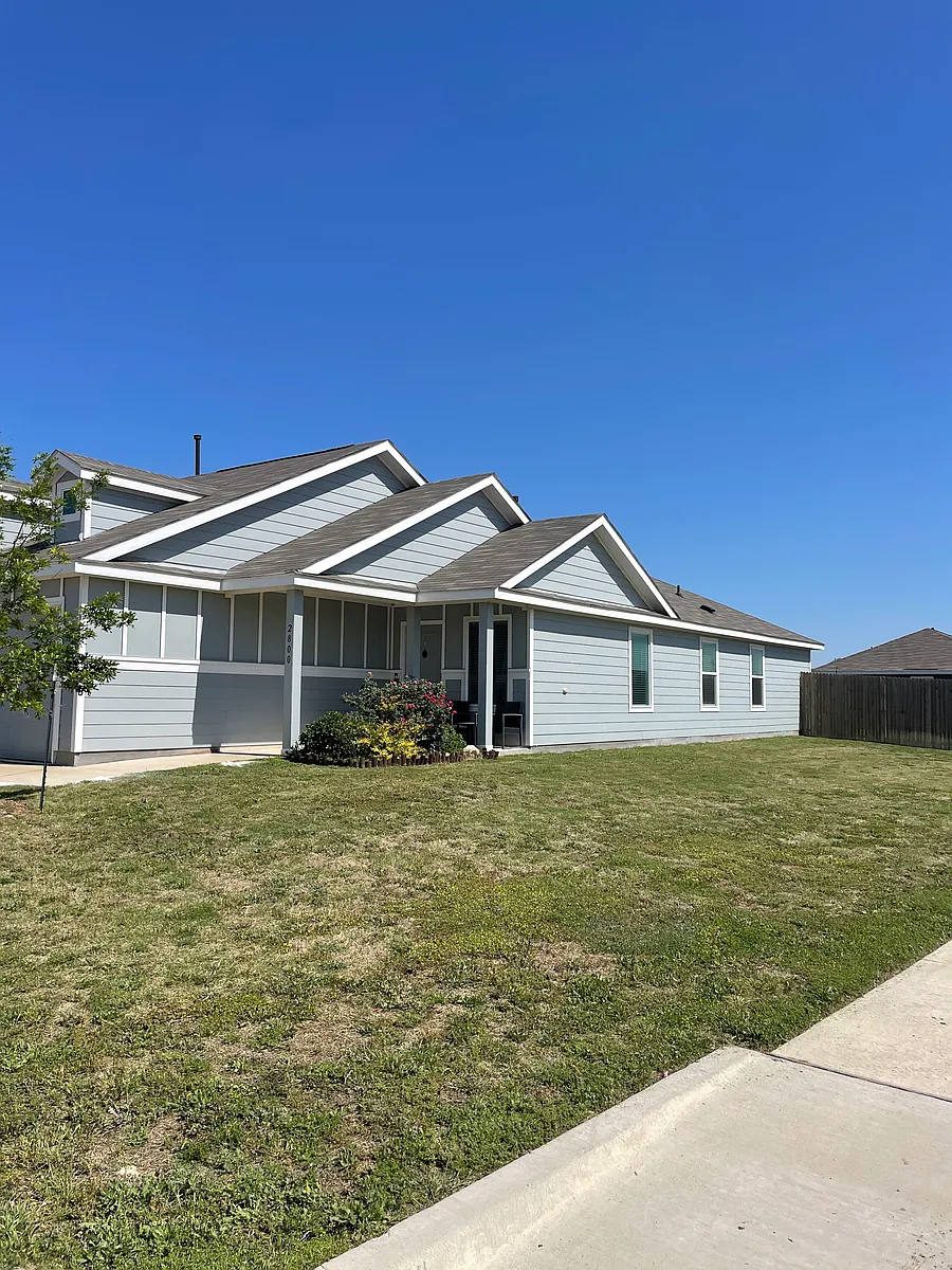Building Photo - 2800 Slatewood Dr