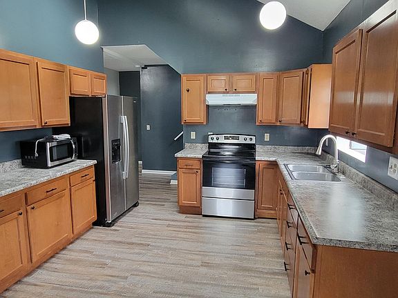 3rd image of 318 E Gordon St