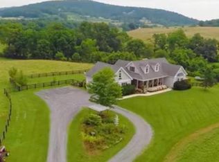 15250 Cider Mill Rd, Purcellville, VA 20132