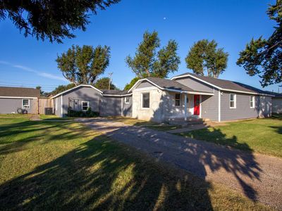 1105 Main St, Panhandle, TX, 79068