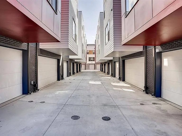 90 Galapago St #9 — Photo 6
