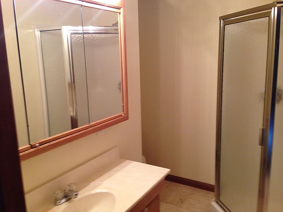 4th image of 2327 Magnolia Dr