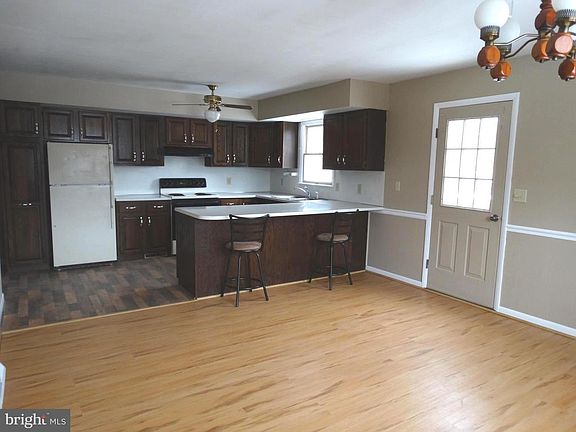 5th image of 267 Southwood Dr