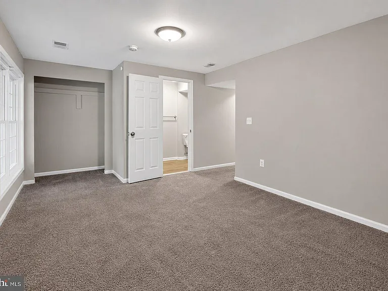 722 Hetzel Ter SE — Photo 27
