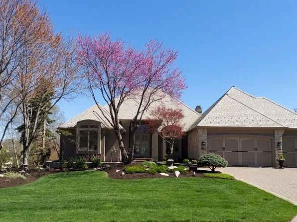11501 Rosewood St, Leawood, KS 66211
