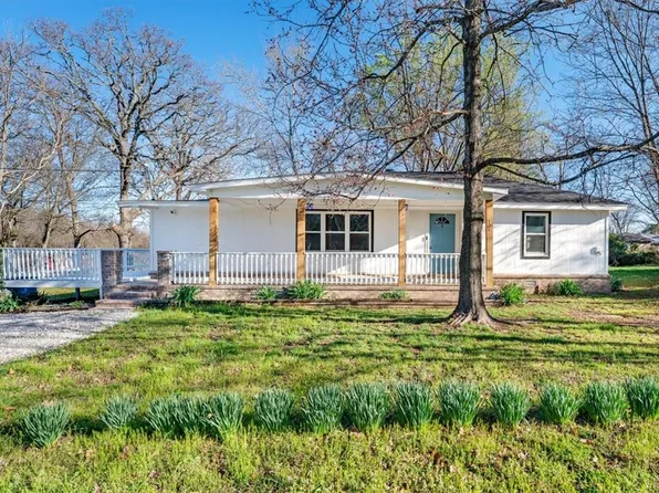 134 McCulloch St, Pea Ridge, AR 72751