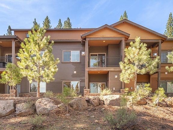 3rd image of 10277 Palisades Dr Unit 2