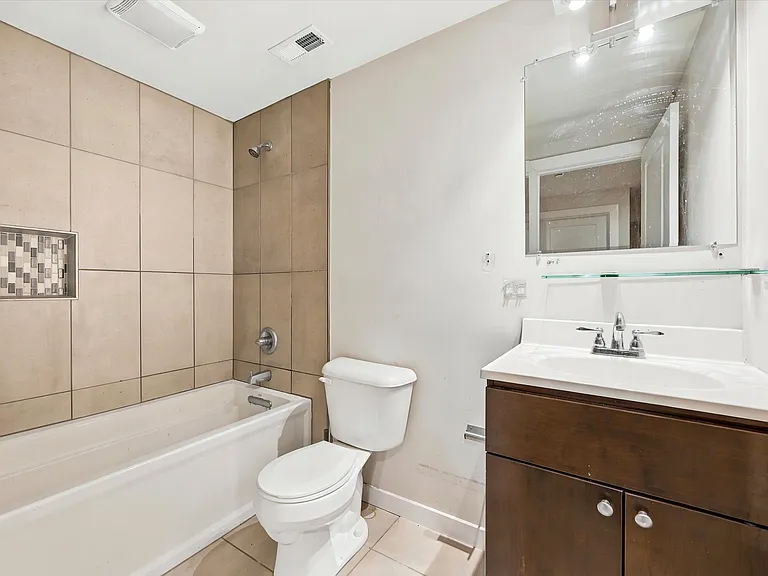 4030 Irving Street — Photo 5