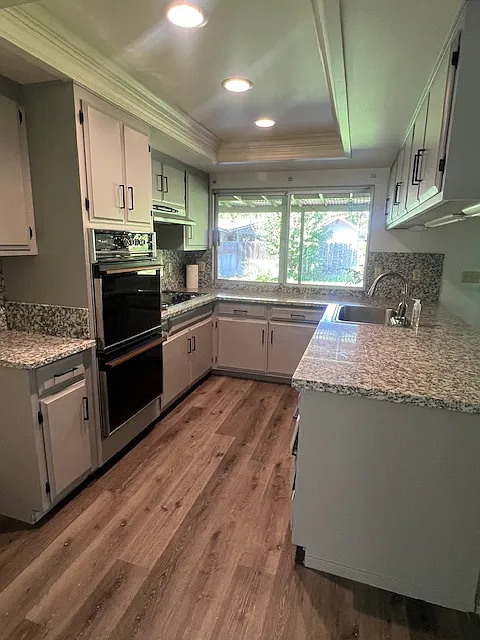 4 bed, 1910 sqft, $2,950 — Photo 4