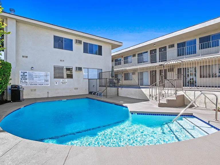 Palm Capri Apartments — Photo 21