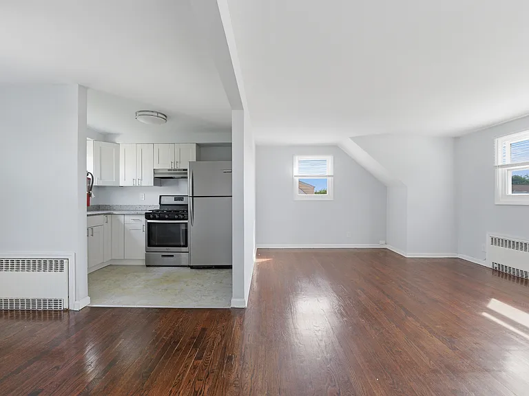 55 Marconi St #2 — Photo 2