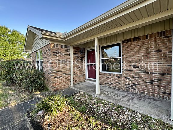 4th image of 411 Fleetwood Dr