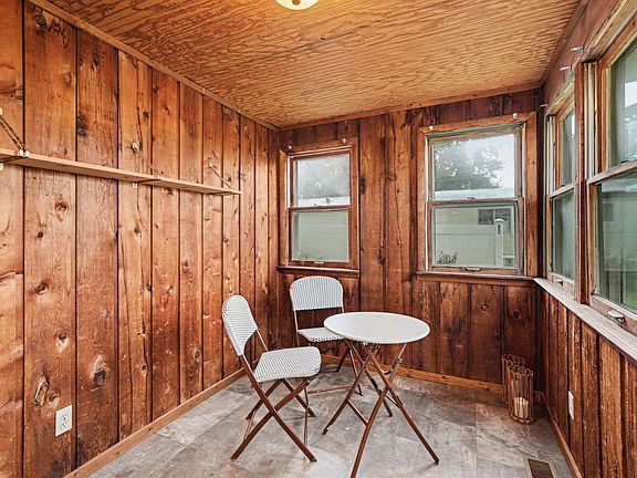 3rd image of 6029 Keigley St