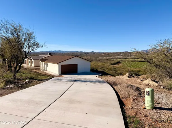 400 Cancun Corte Ct, Rio Rico, AZ 85648