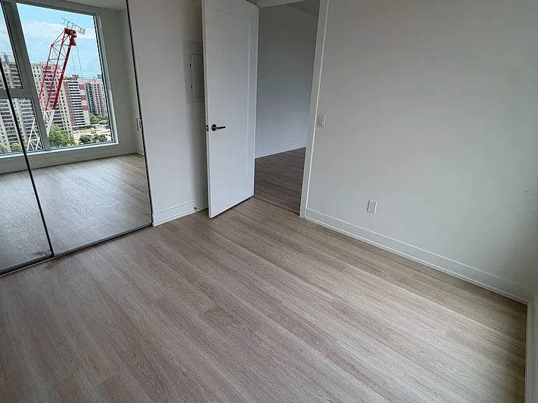 25 Cordova Ave #1810 — Photo 8