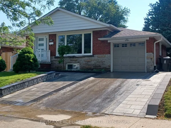 120 Hiscock Blvd, Toronto, ON M1G 1T4