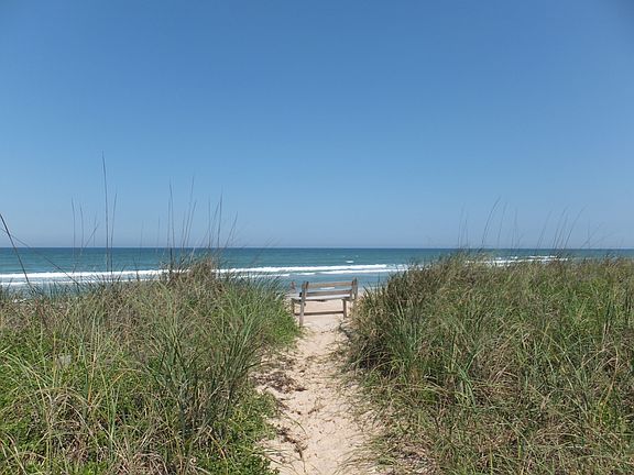 Walk to beach in 50 steps
