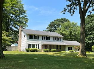 4333 Shady Ln, Conneaut, OH 44030