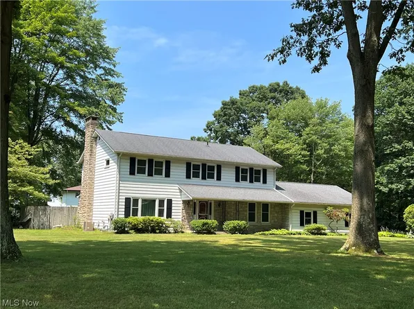 4333 Shady Ln, Conneaut, OH 44030