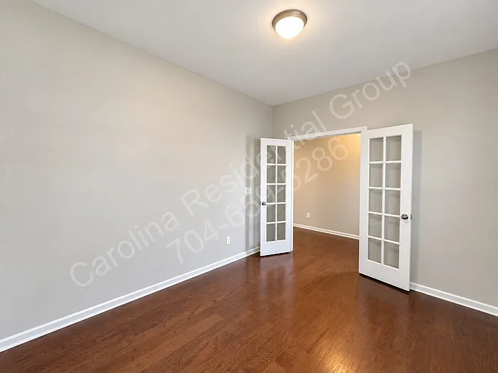 5 bed, 4.5 bath, 3243 sqft, $3,050 — Photo 4